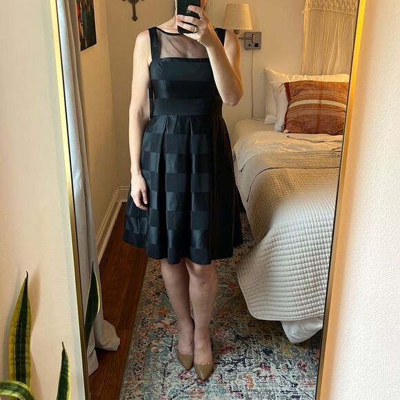 London Times Dresses & Skirts - London Times Dress Womens Size 8 Black Sheer Top Fit and Flare